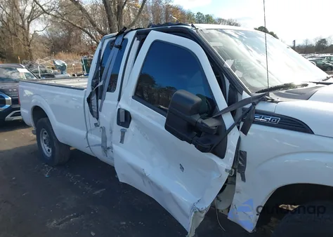 2016 Ford F-250 Xl из США, поврежденный, VIN 1FT7X2A65GEA43979